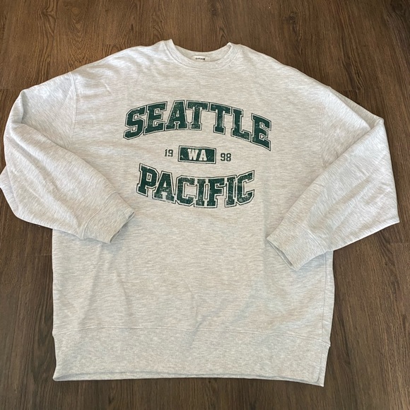 Collage style garage crewneck sweater - Picture 1 of 3